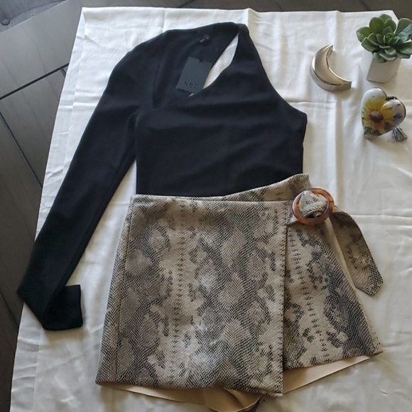 Zara Snake Print Wrap Front Belted Skort - Picture 7 of 9